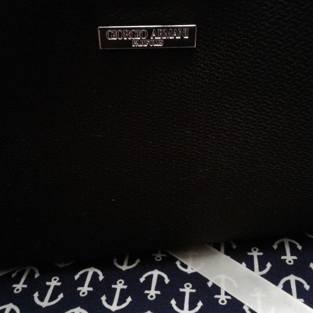 Armani perfumes bag NWOT